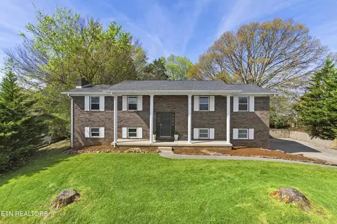 7525 Pinen Dr, Knoxville, TN 37938