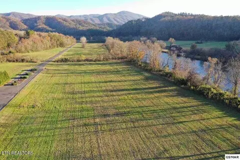 River Rapids Way, Del Rio, TN 37727