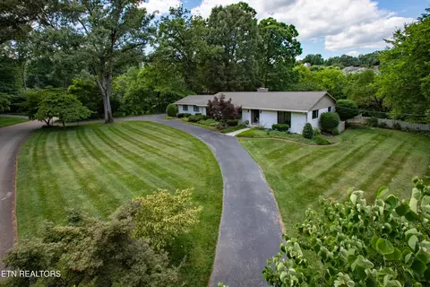 5413 Riverbend Dr, Knoxville, TN 37919