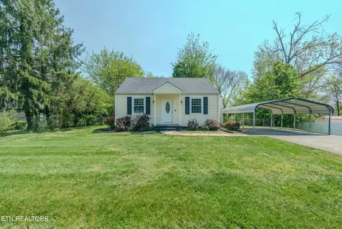 706 Henrietta Dr, Knoxville, TN 37912