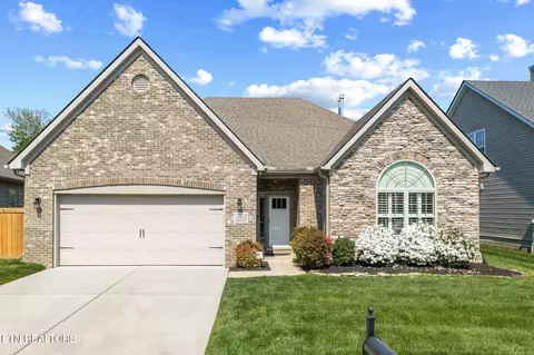12710 Sailpointe Ln, Knoxville, TN 37922