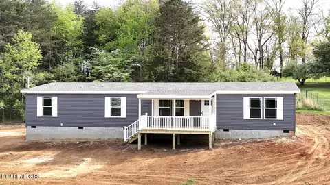 346 Bungalow Dr, Dandridge, TN 37725