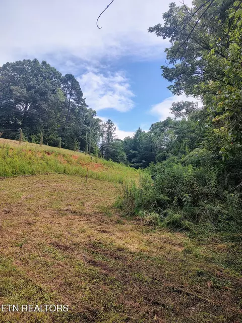 7941 7947 Pelleaux Rd, Knoxville, TN 37938