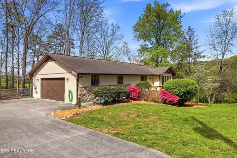 6428 Spring View Ln, Knoxville, TN 37918