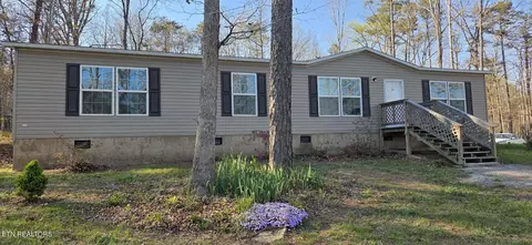 42 Sullivan Ln, Pikeville, TN 37367