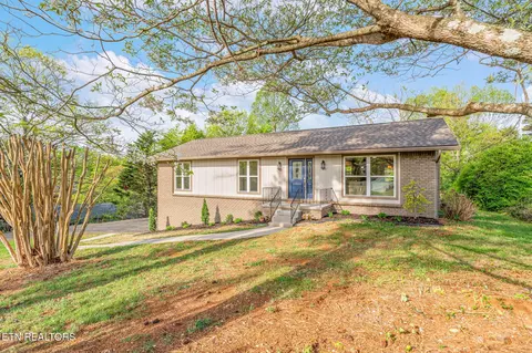 1225 Galewood Rd, Knoxville, TN 37919