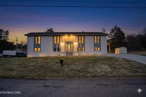 7328 Palmleaf Rd, Knoxville, TN 37918