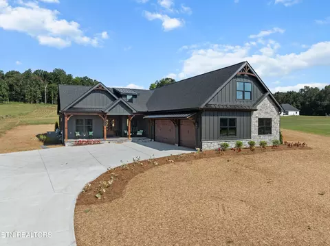 5910 John Dr, Greenback, TN 37742