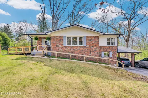 196 Malver Dr, Crossville, TN 38555