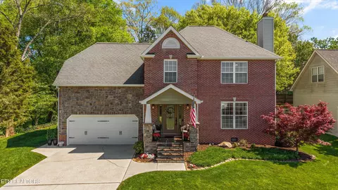 2750 Sheringham Dr, Powell, TN 37849