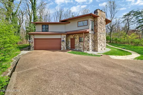 333 Snead Dr, Crossville, TN 38558