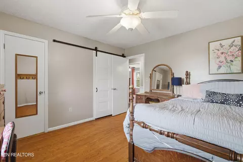Bedroom - 127 Evans Rd, Greenback, TN 37742 photo 5 of 5
