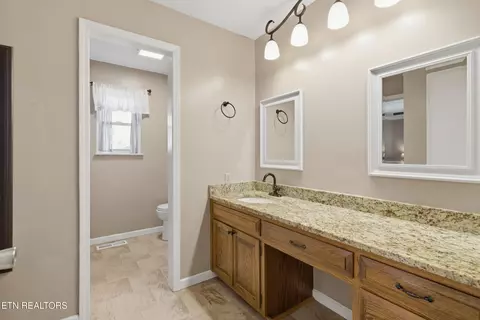 Bath - 127 Evans Rd, Greenback, TN 37742 photo 1 of 3