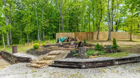 336 John J Smith Rd, Oneida, TN 37841 photo 3