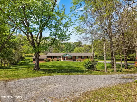 7628 Hoff Ln, Knoxville, TN 37938