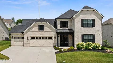 12633 Red Poppy Dr, Farragut, TN 37934