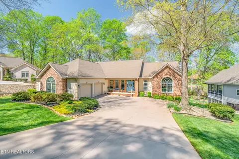 124 Geya Cir, Loudon, TN 37774