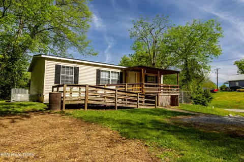 1002 Doll Ave, Maryville, TN 37801