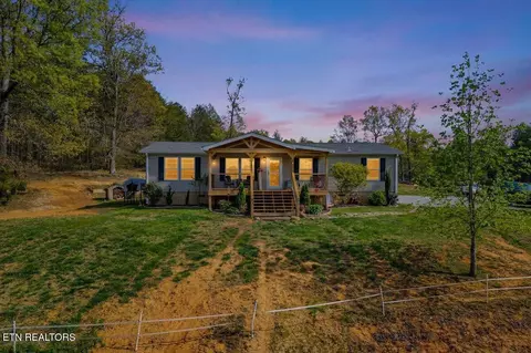 217 Countryside Ln, Madisonville, TN 37354