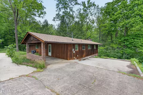 414 Guille St, Athens, TN 37303