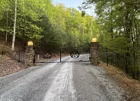 124 Indian Rdg, Tellico Plains, TN 37385