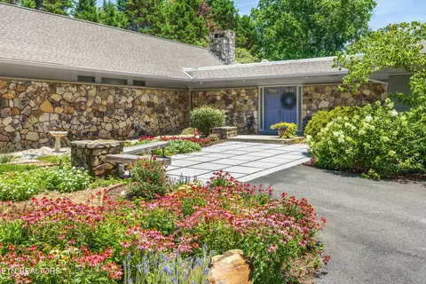 615 Springhill Dr, Cleveland, TN 37312