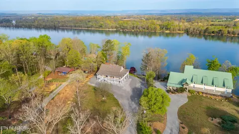 325 Russell Ln, Decatur, TN 37322