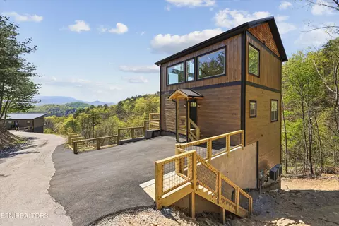 1928 E Mountain View Way, Sevierville, TN 37876