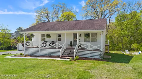 8001 Helen Dr, Powell, TN 37849