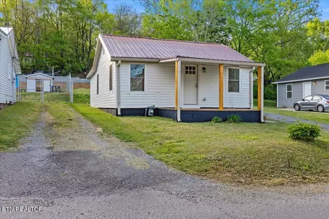 925 Lang St SE, Cleveland, TN 37311