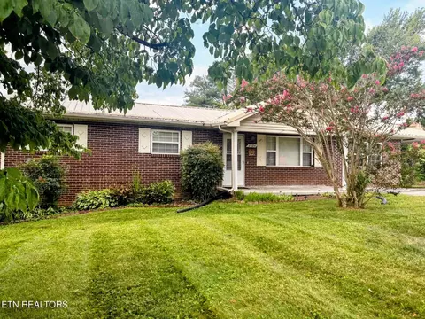 2024 Rose Dr, Tazewell, TN 37879