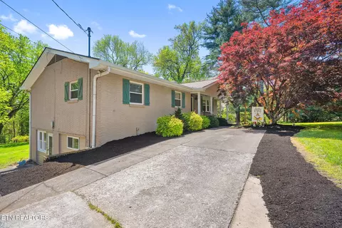 11310 Sonja Dr, Knoxville, TN 37934