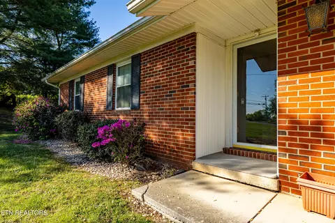 807 Marcaro Ln, Maryville, TN 37801
