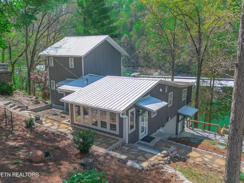 780 Indian River Boat Dock Rd, Jacksboro, TN 37757