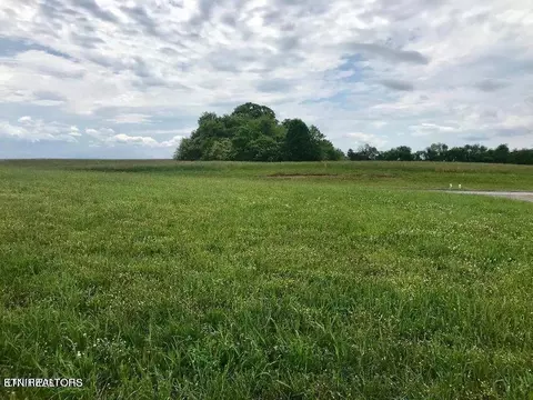 110 Whippoorwill Dr, Vonore, TN 37885
