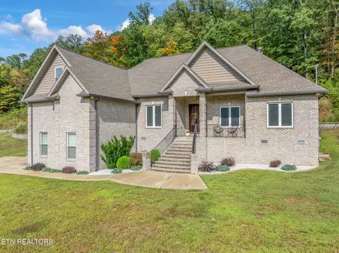3307 Greenway Dr, Knoxville, TN 37918
