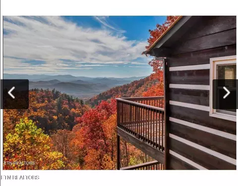 1115 Red Maple Ln, Sevierville, TN 37876
