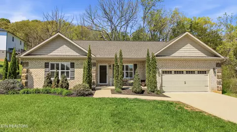 7007 Elna Marie Dr, Knoxville, TN 37924