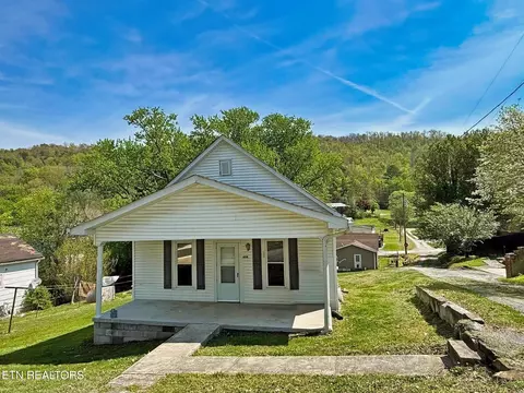 608 Wright St, Jellico, TN 37762