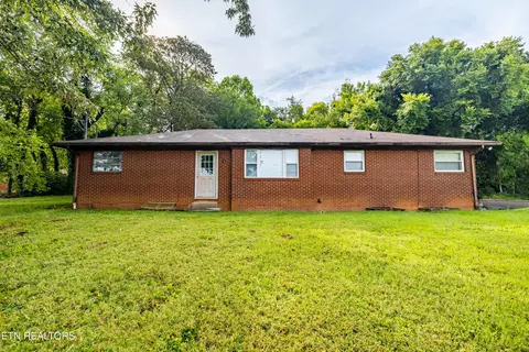 1910 E Broadway Ave, Maryville, TN 37804