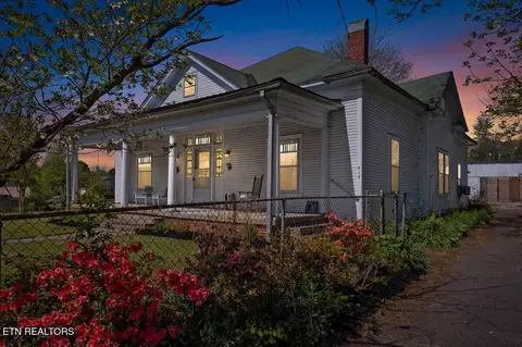 414 Illinois Ave, Etowah, TN 37331