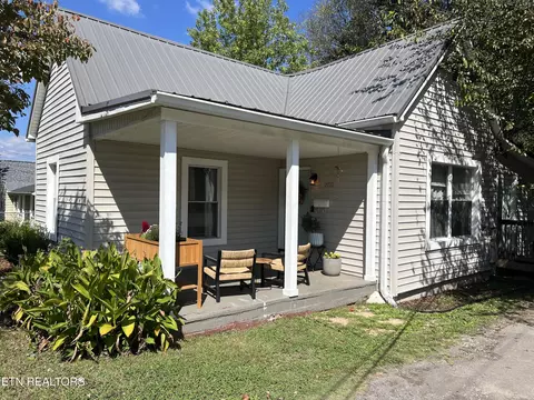 2710 Copeland St, Knoxville, TN 37917
