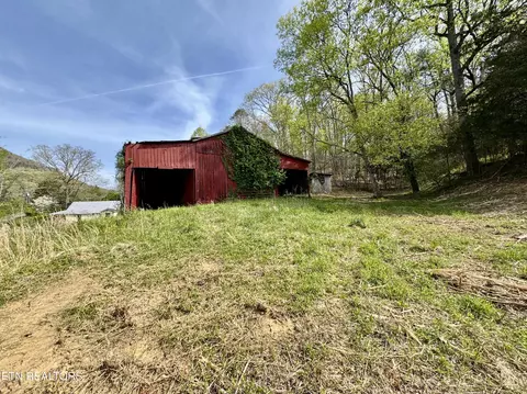 Exterior - 4508 Idumea Rd, Corryton, TN 37721 photo 5 of 10