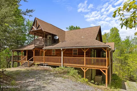 3640 Vixen Way, Cosby, TN 37722