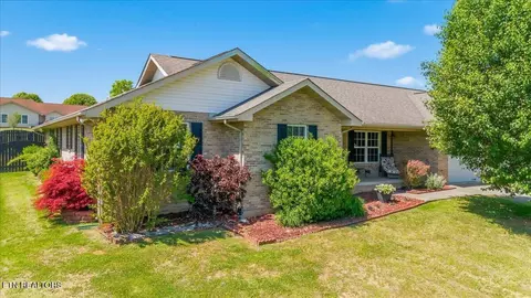 1267 Stewart St, Sevierville, TN 37876