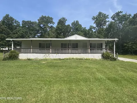 4044 Saponac Dr, Crossville, TN 38572