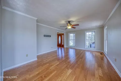 Living - 7835 Boruff Rd, Corryton, TN 37721 photo 5 of 6