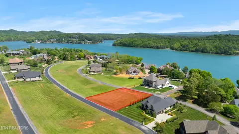 170 Starling Dr, Vonore, TN 37885