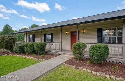1532 N Courtney Oak Ln, Knoxville, TN 37938