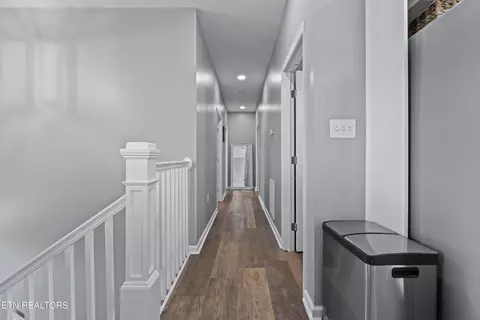 Entry Way - 226 Ebenezer Rd, Chuckey, TN 37641 photo 3 of 4
